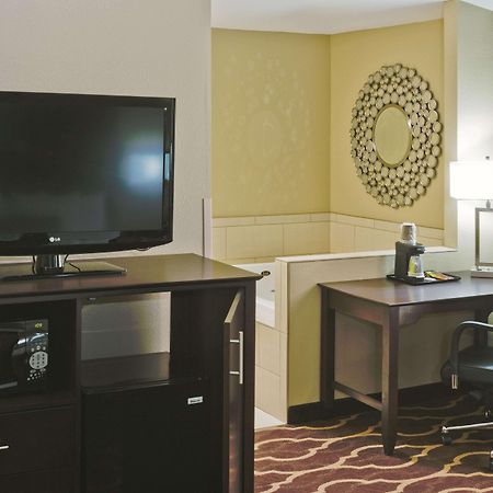 La Quinta Inn & Suites By Wyndham Lv Tropicana Stadium Las Vegas Zewnętrze zdjęcie