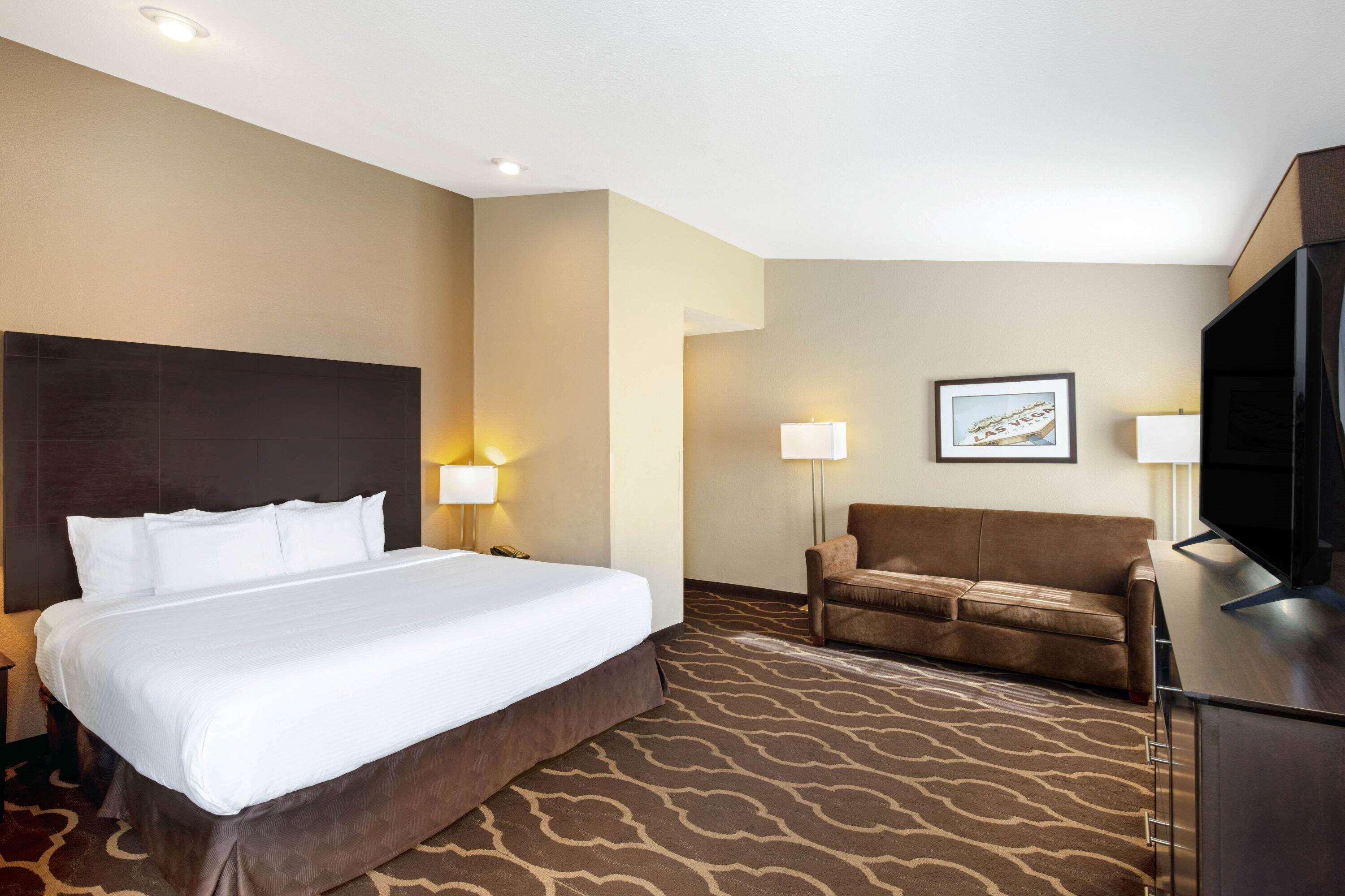 La Quinta Inn & Suites By Wyndham Lv Tropicana Stadium Las Vegas Zewnętrze zdjęcie