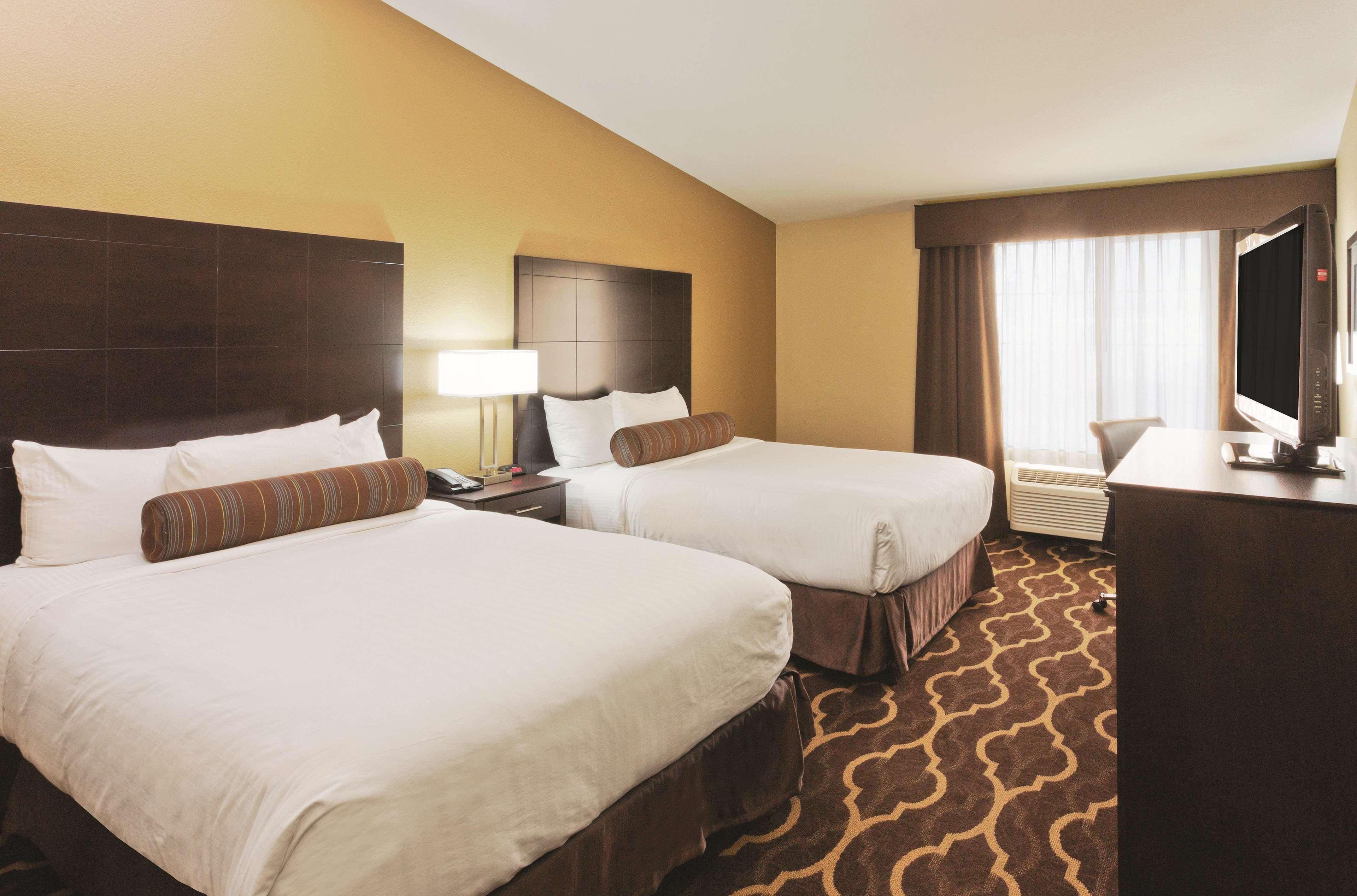 La Quinta Inn & Suites By Wyndham Lv Tropicana Stadium Las Vegas Zewnętrze zdjęcie