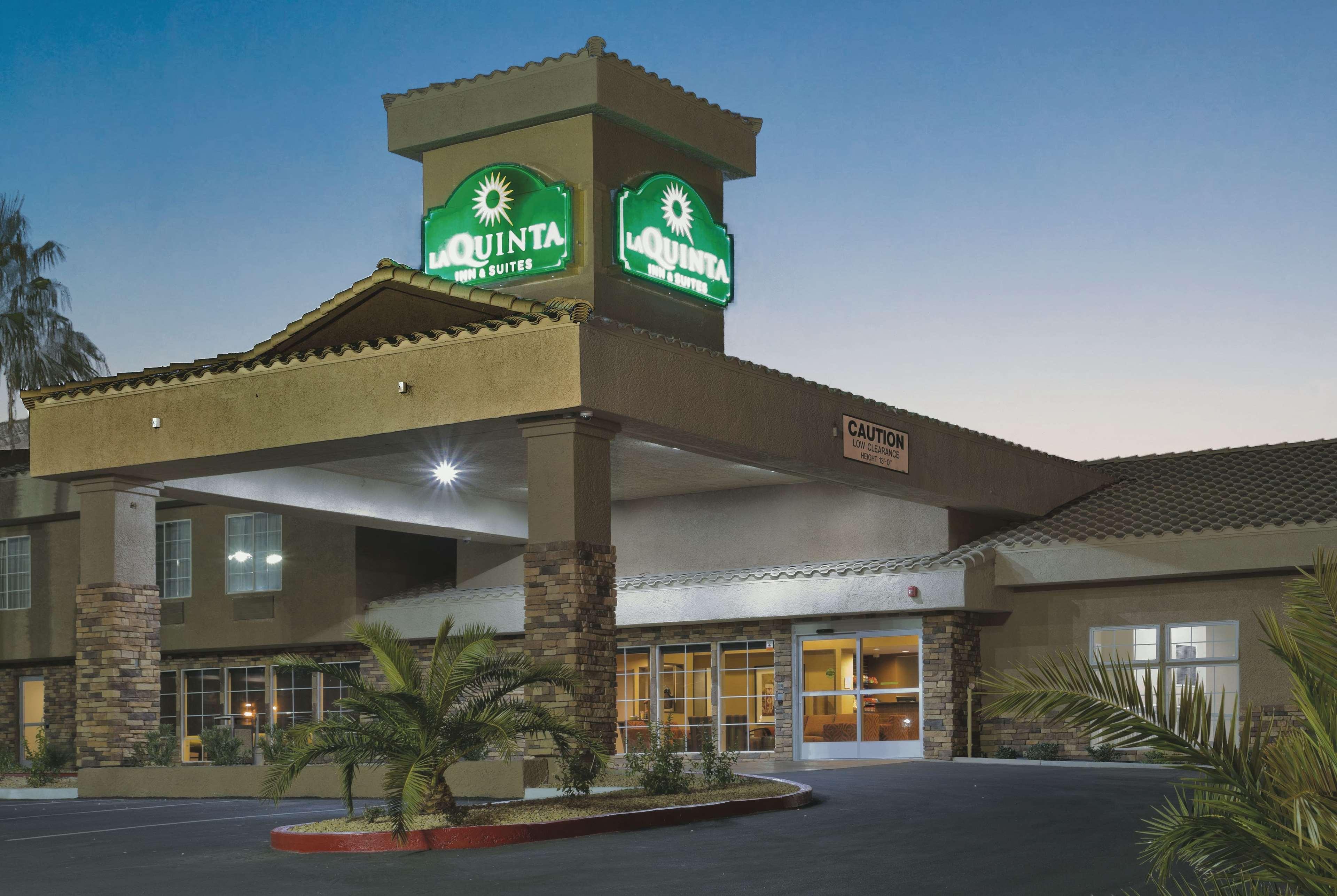 La Quinta Inn & Suites By Wyndham Lv Tropicana Stadium Las Vegas Zewnętrze zdjęcie