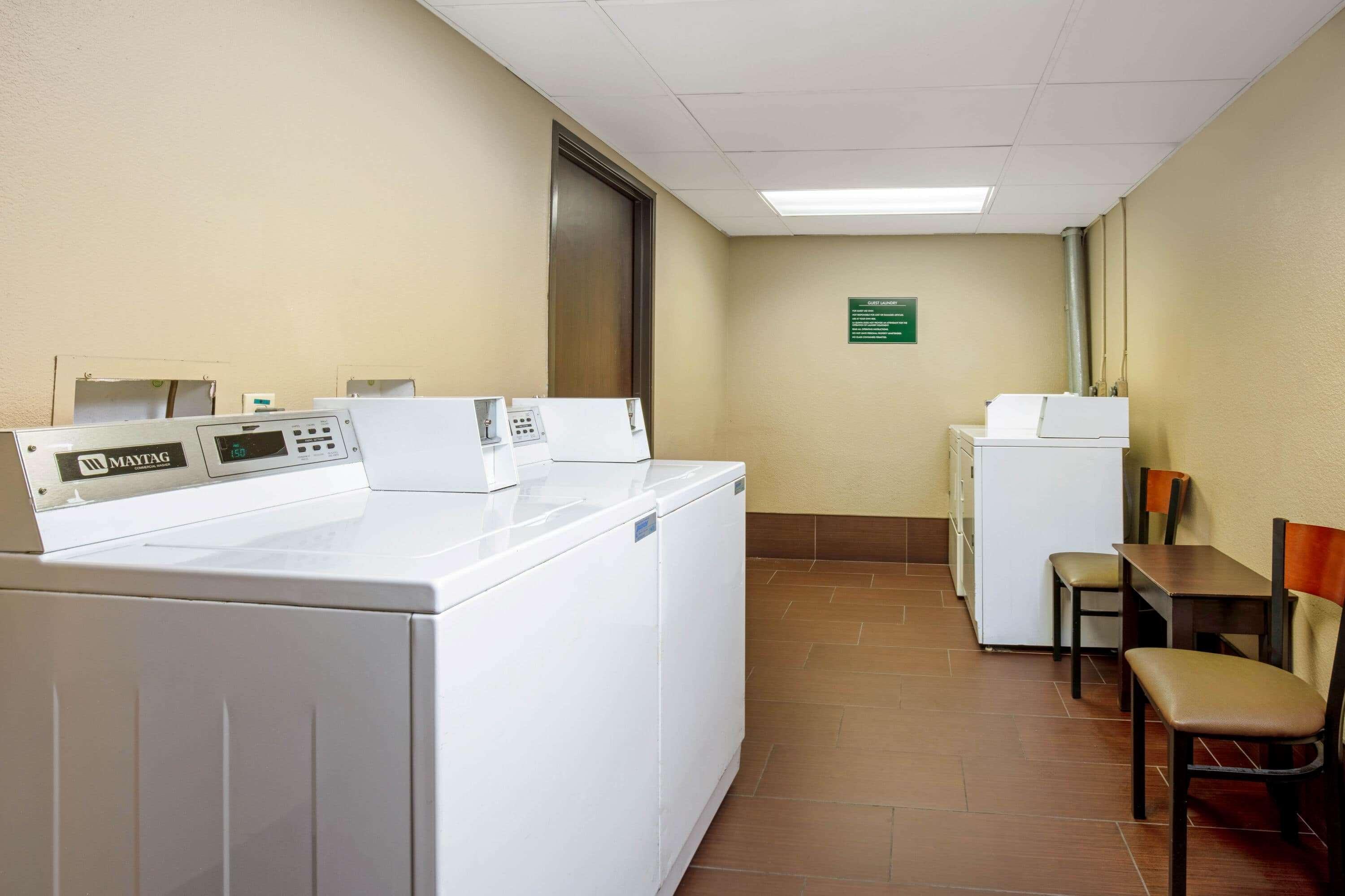 La Quinta Inn & Suites By Wyndham Lv Tropicana Stadium Las Vegas Zewnętrze zdjęcie