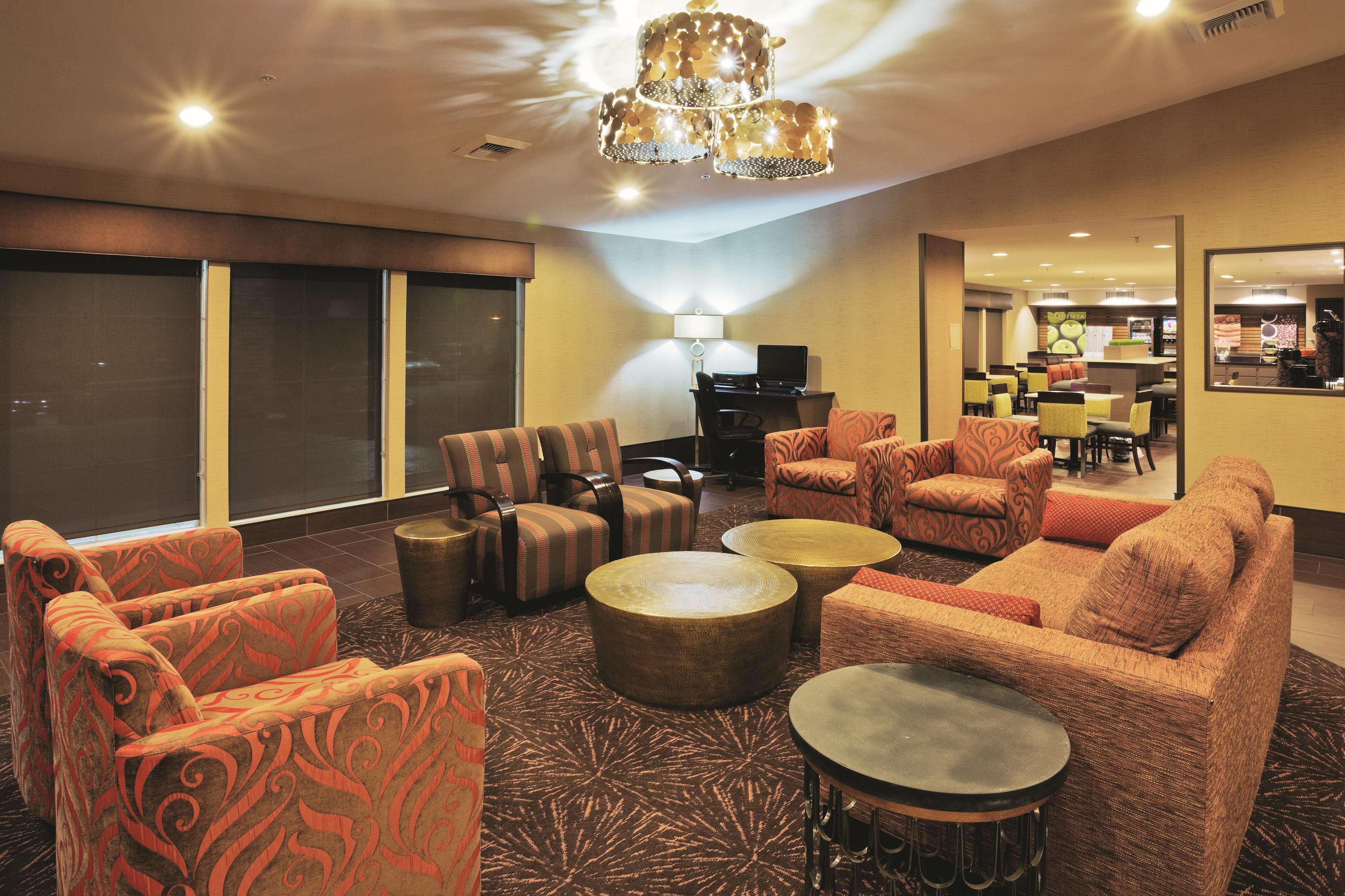 La Quinta Inn & Suites By Wyndham Lv Tropicana Stadium Las Vegas Zewnętrze zdjęcie