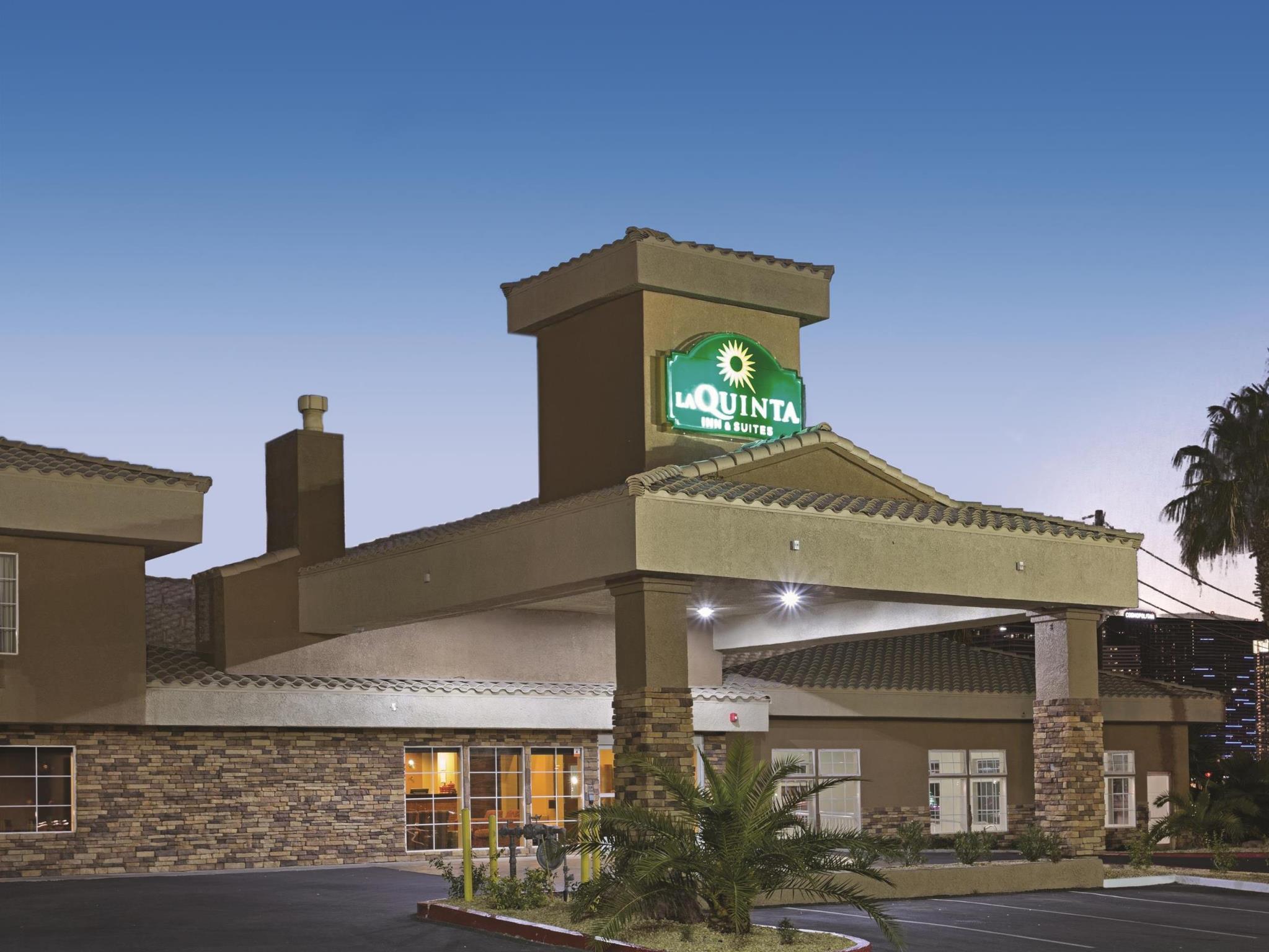 La Quinta Inn & Suites By Wyndham Lv Tropicana Stadium Las Vegas Zewnętrze zdjęcie