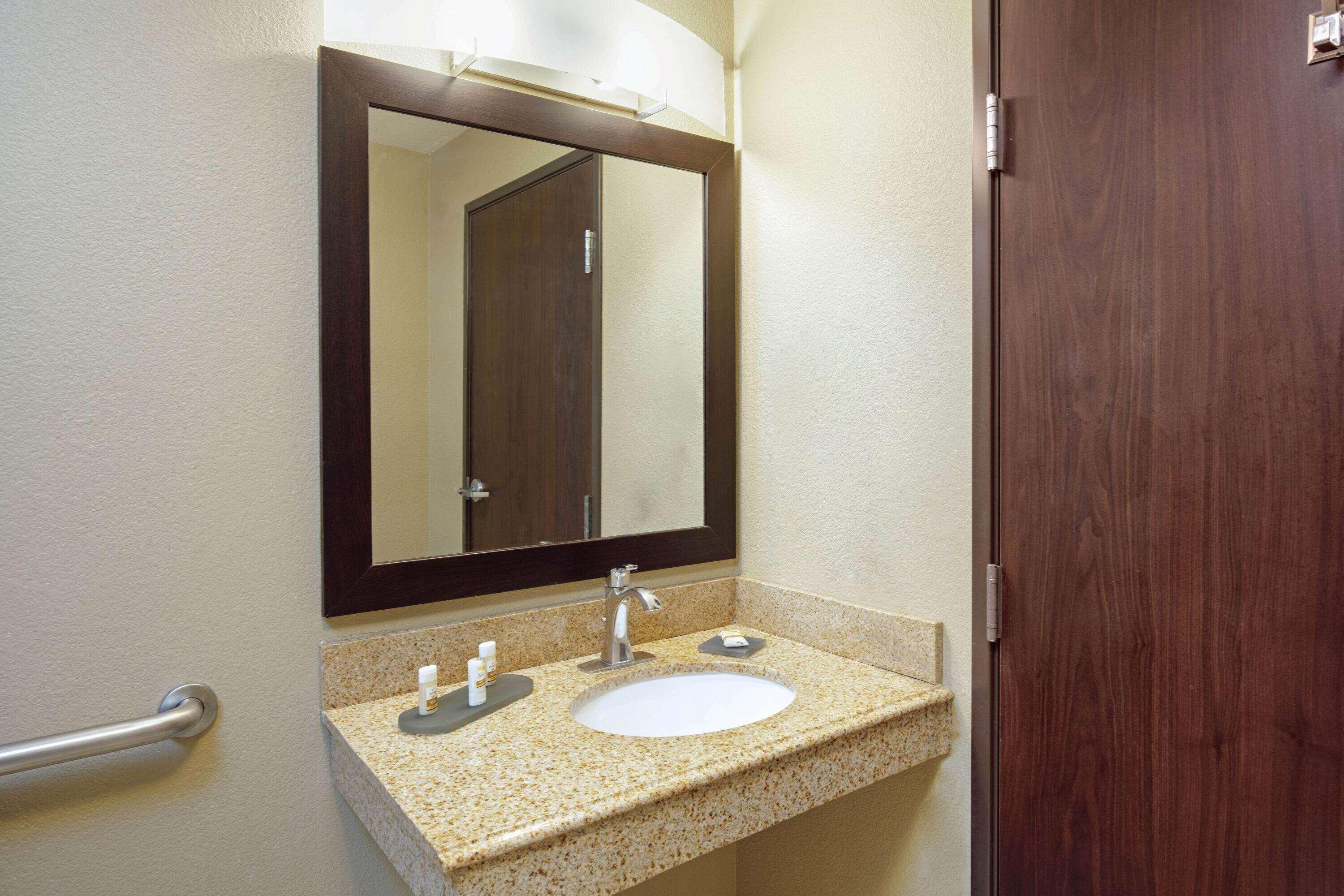La Quinta Inn & Suites By Wyndham Lv Tropicana Stadium Las Vegas Zewnętrze zdjęcie