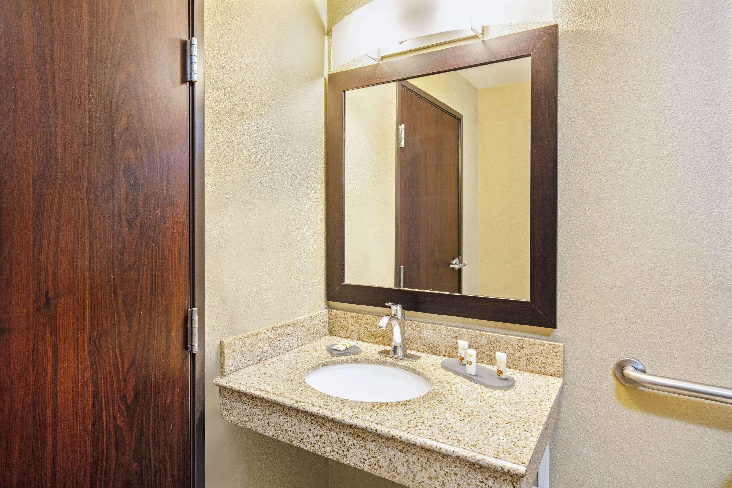 La Quinta Inn & Suites By Wyndham Lv Tropicana Stadium Las Vegas Zewnętrze zdjęcie