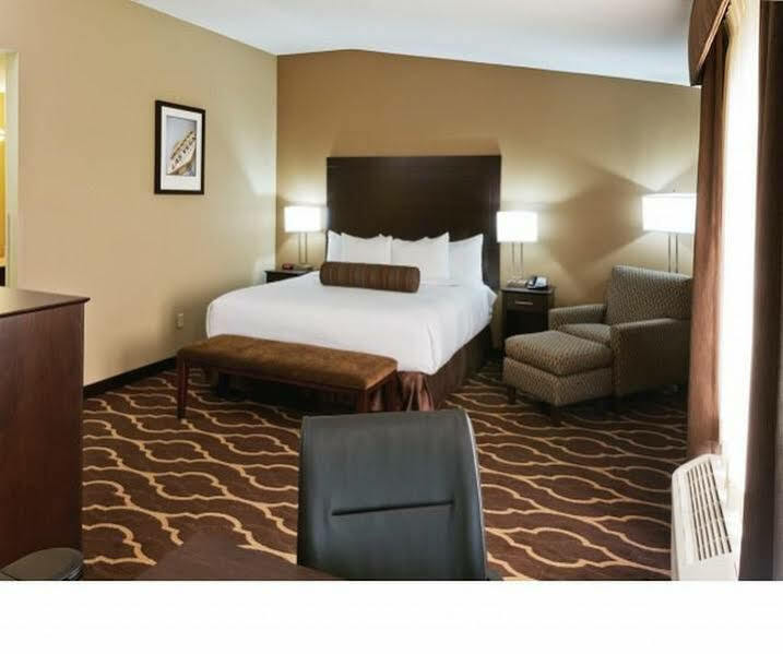 La Quinta Inn & Suites By Wyndham Lv Tropicana Stadium Las Vegas Zewnętrze zdjęcie
