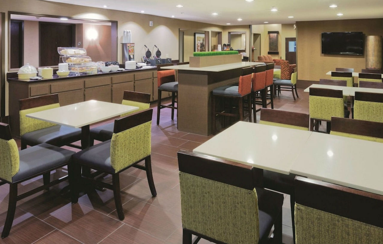 La Quinta Inn & Suites By Wyndham Lv Tropicana Stadium Las Vegas Zewnętrze zdjęcie